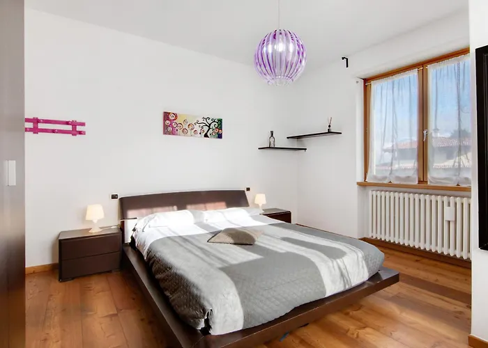 Como Lake Home Apartmán *
