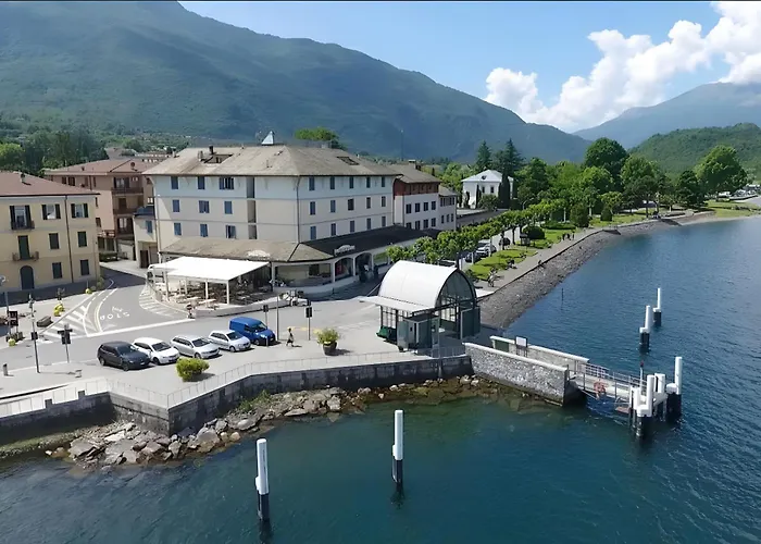 Como Lake Home